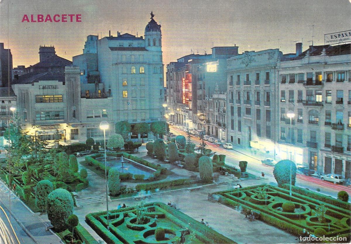 Postales: Postal de Albacete - Plaza del Caudillo - Vista Nocturna
