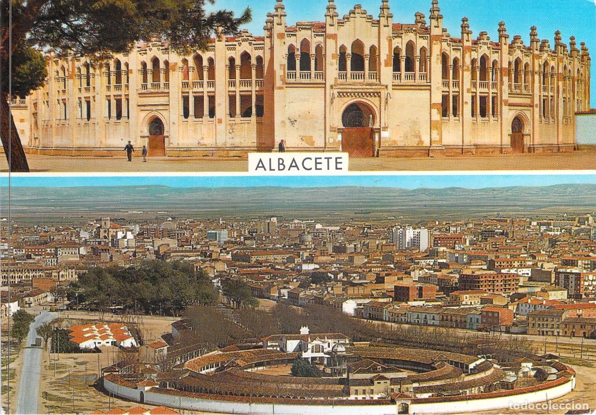 Postales: Postal de Albacete: Plaza de Toros y Vista Parcial de la Ciudad