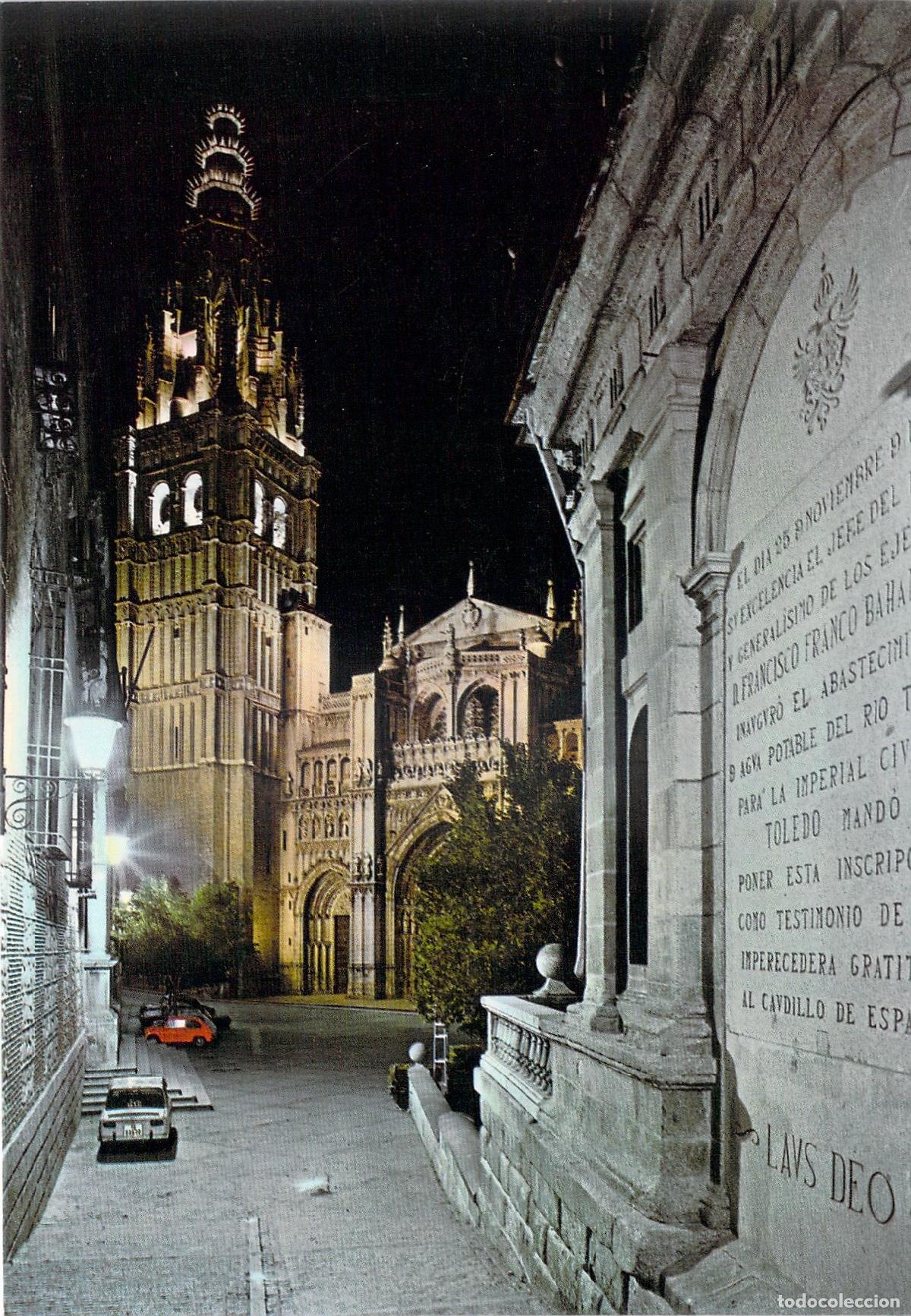 Cartoline: Postal Toledo Calle T&iacute;pica y Torre de la Catedral de Noche