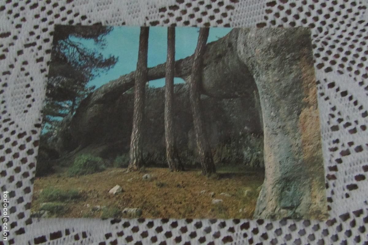 Postales: CUENCA. CIUDAD ENCANTADA. LUCHA ENTRE UN COCODRILO Y UN ELEFANTE