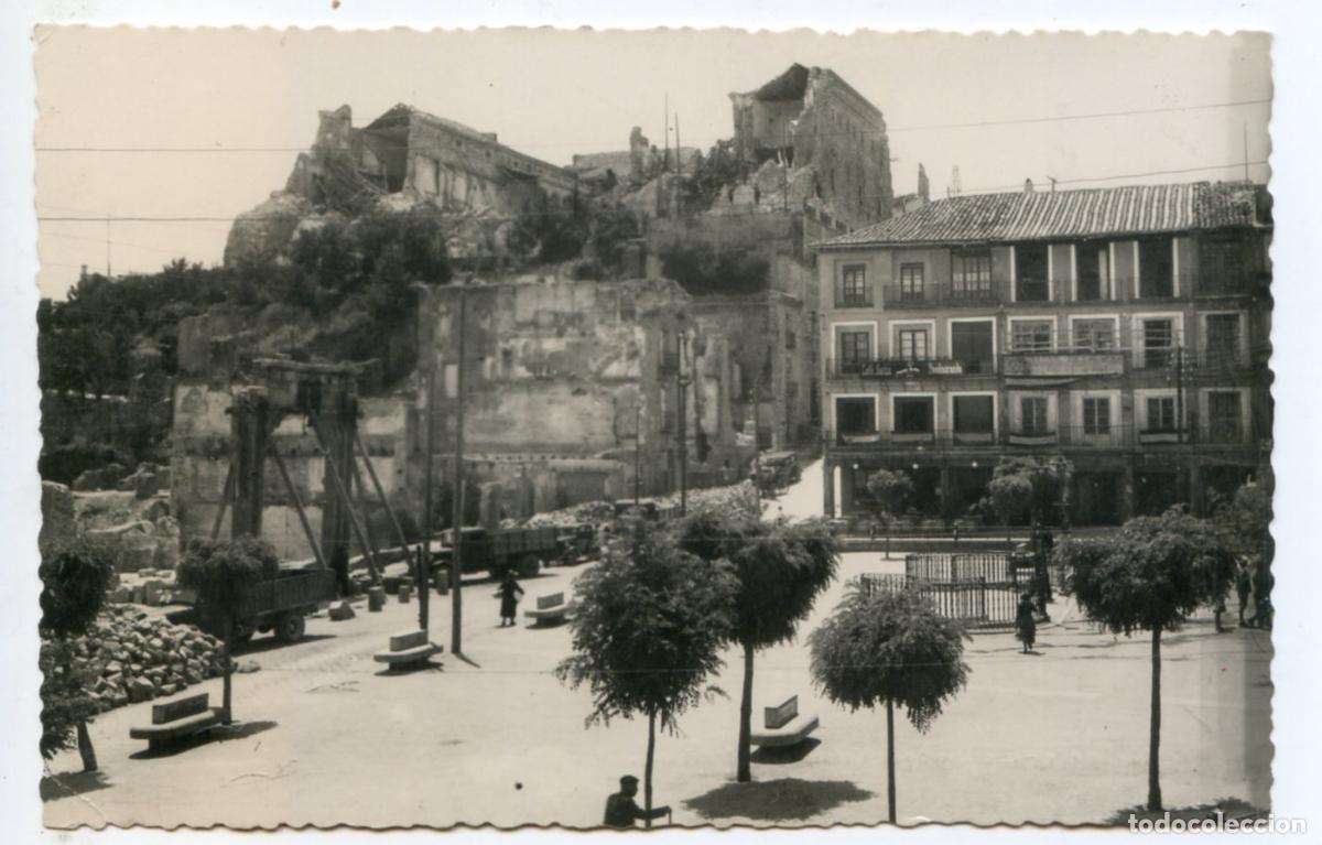 Postales: Toledo. N&ordm; 14. Zocodover y el Alc&aacute;zar, despu&eacute;s del asedio. Heliotipia Art&iacute;stica Espa&ntilde;ola