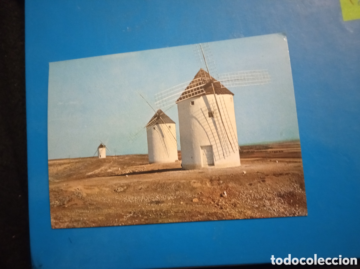 Postales: Molinos de viento en La Mancha