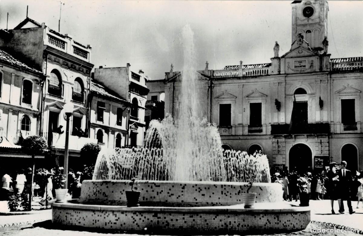 Postales: POSTAL DE CASTILLA LA MANCHA. CIUDAD REAL. FUENTE LUMINOSA DE LA PLAZA DEL GENERALISIMO. P-CASMA-142