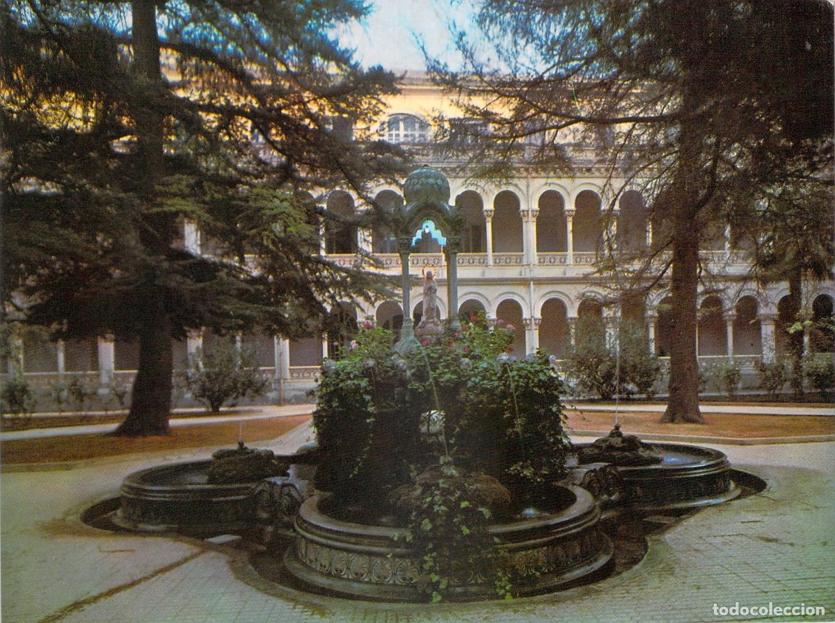 Postales: Postal Guadalajara Colegio de las Adoratrices Patio Central