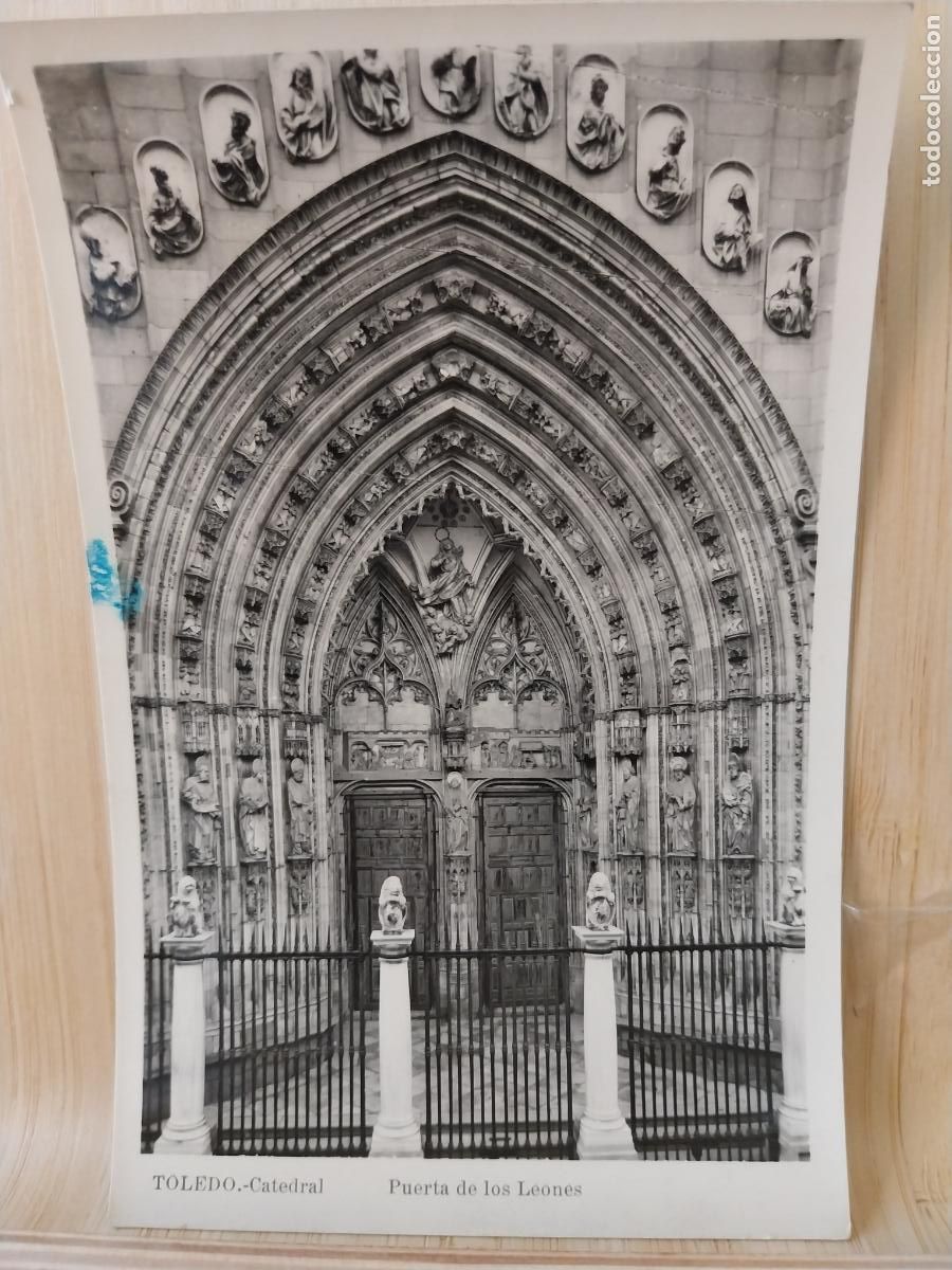 Postales: PUERTA LEONES TOLEDO ED MANIPEL POSTAL CIRCULADA BN ORIGINAL
