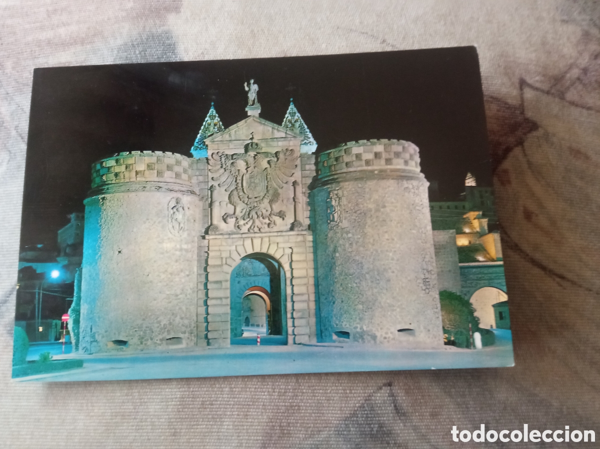 Postales: Antigua postal fotogr&aacute;fica, Toledo, Puerta Bisagra, iluminada