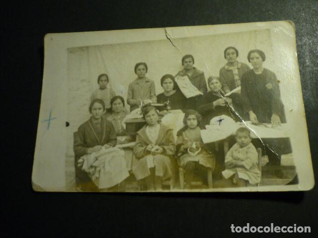 Postcards: TOMELLOSO CIUDAD REAL GRUPO DE MUJERES COSIENDO NORBERTO FOTOGRAFO POSTAL FOTOGRAFICA