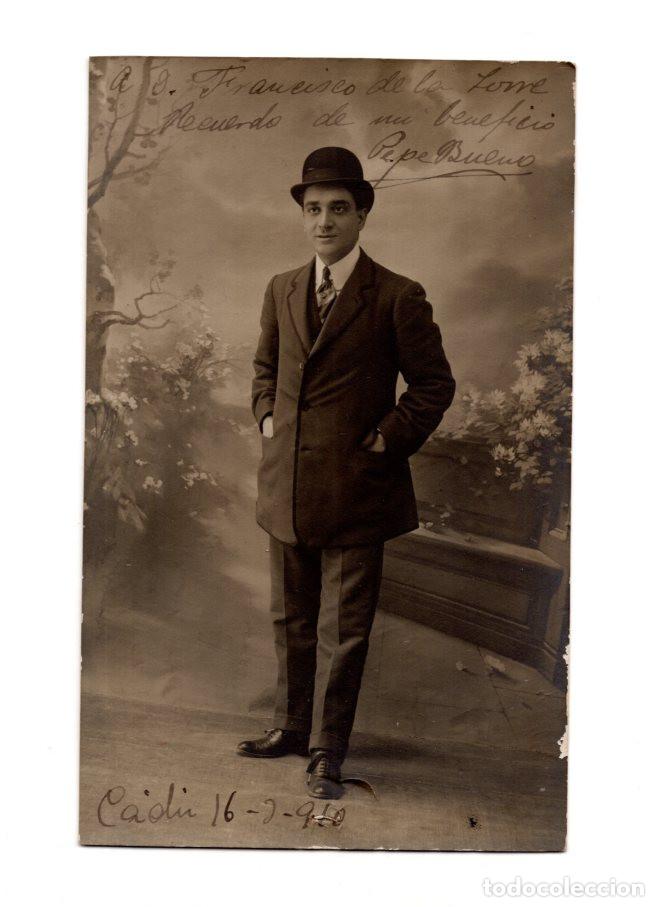 Postcards: RETRATO HOMBRE VESTIDO DE ETIQUETA CON SOMBRERO TIPO BOMB&Iacute;N. LUCAS FRAILE. ZOCODOVER. TOLEDO.