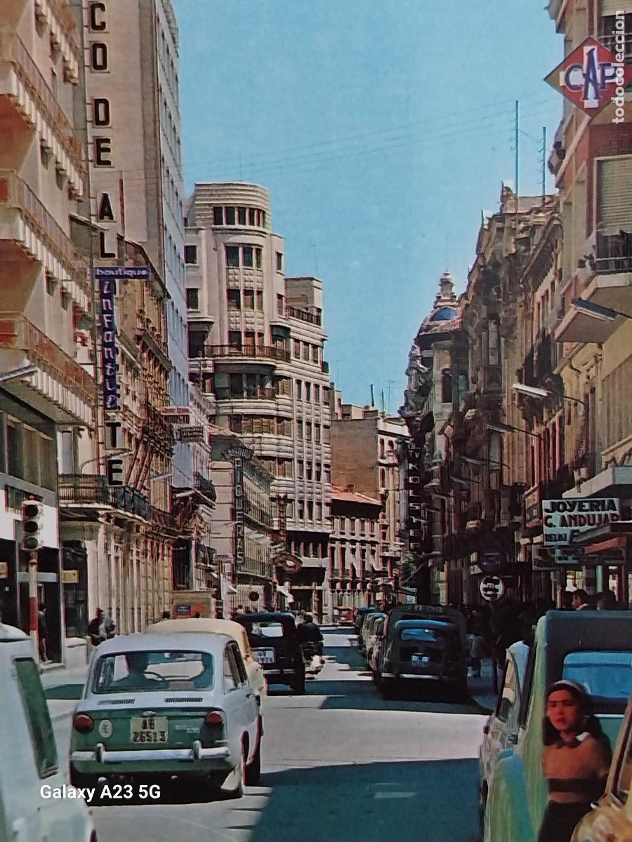 Postales: CALLE TESIFONTE GALLEGO ALBACETE ED PARIS 575 ANIMADA COCHES CL&Aacute;SICOS