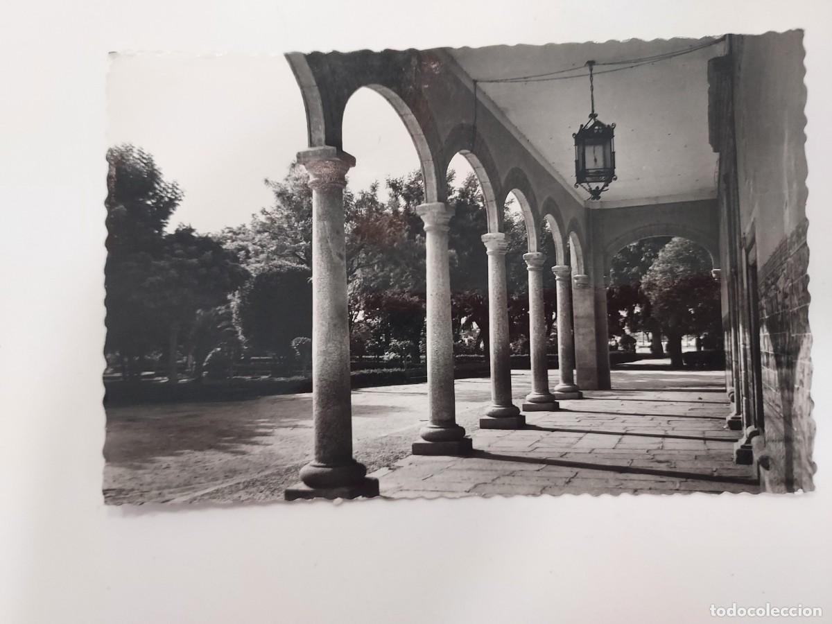 Postales: POSTAL TALAVERA DE LA REINA ATRIO ERMITA NTRA SRA PRADO. ESCRITA 1964. TOLEDO. ANTIGUA