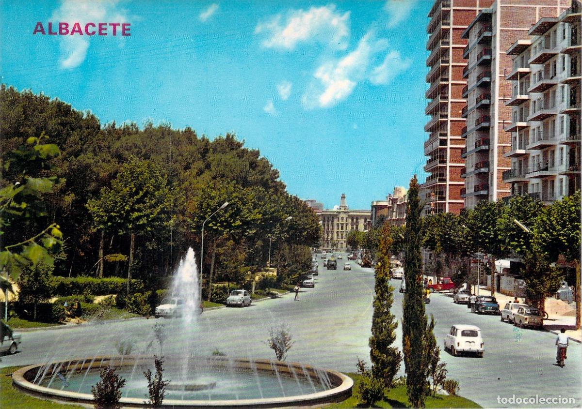 Postales: Postal de la Avenida Rodriguez Acosta y Parque en Albacete