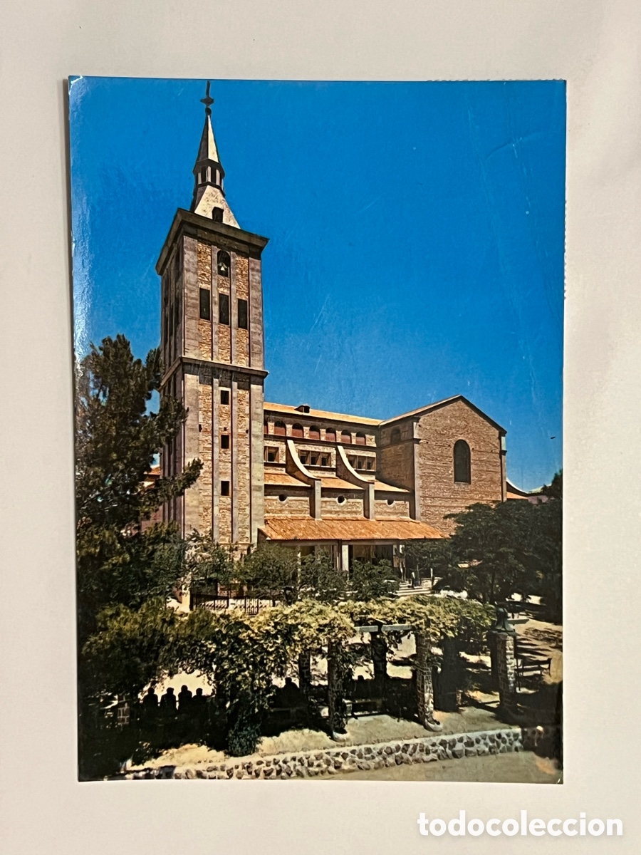 Postales: CAMPO DE CRIPTANA (Ciudad Real) Postal No.2, Iglesia y Plaza.. Heliotopia Art&iacute;stica (a.1966)