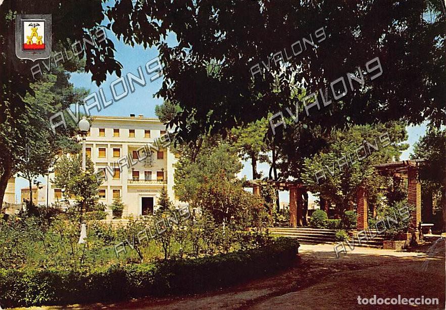 Postales: Parque y Gobierno Civil (Albacete) - Sin Circular - A&ntilde;os 70