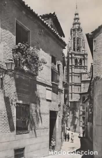 Postales: TOLEDO SIN ESCRIBIR CALLE TIPICA Y CATEDRAL