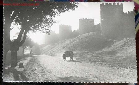 Postales: ANTIGUA FOTO POSTAL DE AVILA -MURALLAS - A&Ntilde;OS 50 - GARCIA GARRABELLA