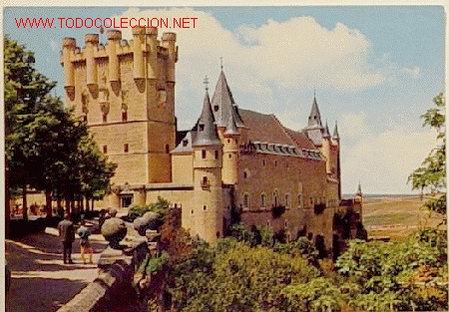 Postales: 18-SEGOVIA.Fachada Principal del Alcazar.Circulada.