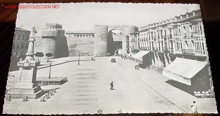 Postales: ANTIGUA POSTAL DE AVILA - PLAZA DE SANTA TERESA - CIRCULADA - ED. HELIOTIPIA ESPA&Ntilde;OLA