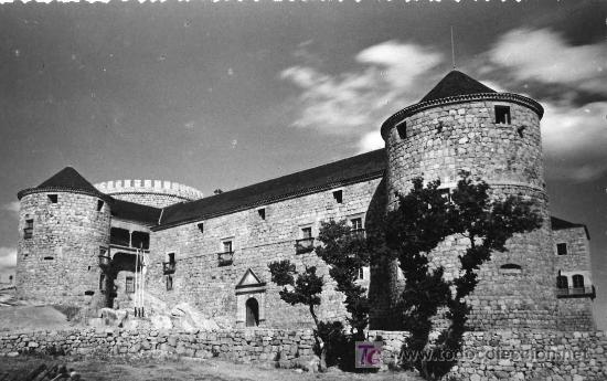 Postales: AVILA.-  NAVAS DEL MARQUES.- Escuela Nacional de Instructoras .