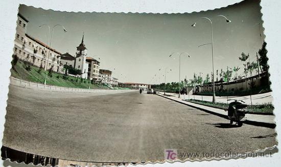 Postales: ANTIGUA FOTO POSTAL DE LEON - 183 - PASEO DE LA FACULTAD - EDICIONES ARTIGOT - SIN CIRCULAR