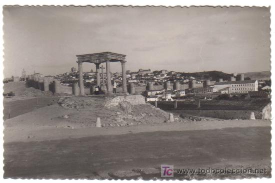 Postales: AVILA - LOS CUATRO POSTES Y VISTA GENERAL. EDICIONES GARCIA GARRABELLA N&ordm; 79