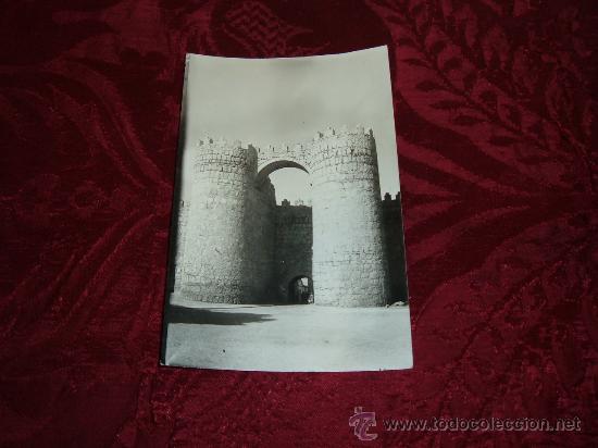 Postales: avila murallas puerta san vicente,ediciones artigot