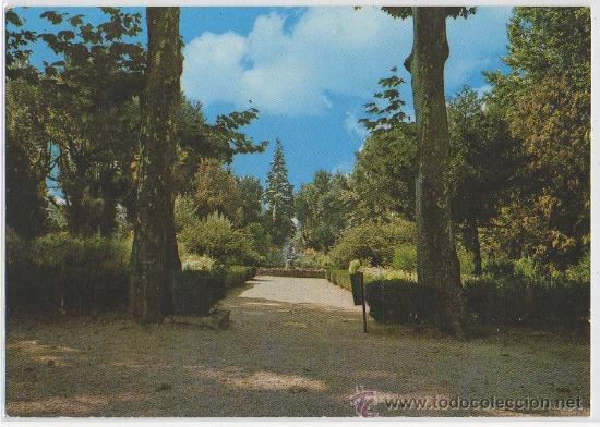 Postales: TARJETA POSTAL DE VILLAFRANCA DEL BIERZO JARDINES DEL PARQUE  MUNICIPAL LEON