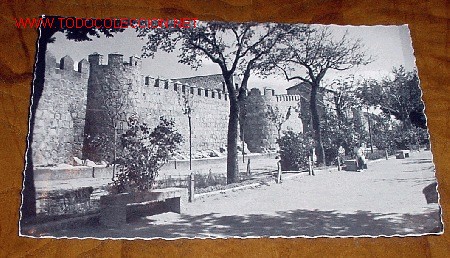 Postales: ANTIGUA POSTAL DE AVILA - JARDINES DEL PASEO DEL RASTRO - EDICIONES GARCIA GARRABELLA - FOTOPOSTAL -