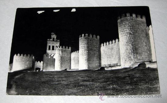 Postales: ANTIGUA POSTAL DE  AVILA - MURALLAS NOCTURNA - MANIPEL - CIRCULADA