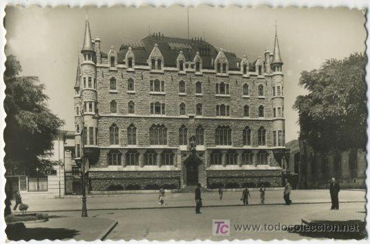 Postales: LE&Oacute;N . EDIFICIO DE LA CAJA DE AHORROS Y MONTE DE PIEDAD PCL7 - Foto 1