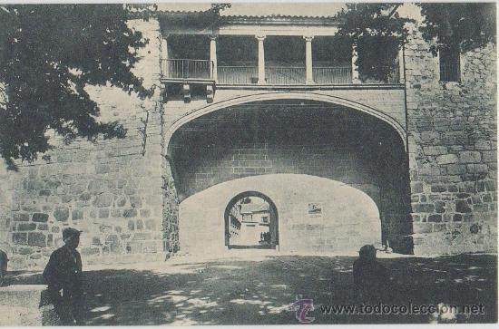 Postales: TARJETA POSTAL DE LA PUERTA DEL RASTRO AVILA