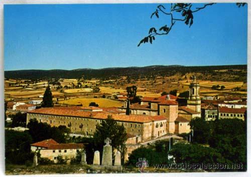 Postales: Postal Abad&iacute;a Santo Domingo Silos vista general monasterio y pueblo 1972