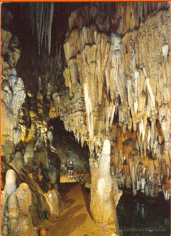 Postales: LEON. CUEVA DE VALPORQUERO. SALA DE LAS MARAVILLAS. SIN CIRCULAR.