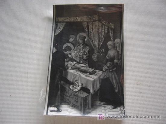 Postales: Covarrubias. Museo de la Colegiata. Talla de Berruguete, Milagro de San Cosme y San Damian.