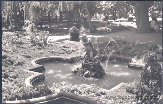 Postales: SORIA.-ALAMEDA DE CERVANTES.-SURTIDOR