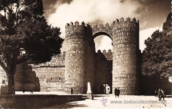 Postales: avila.- puerta de san vicente .- ed. garrabella n&ordm; 1 .- a&ntilde;os cincuenta - escrita