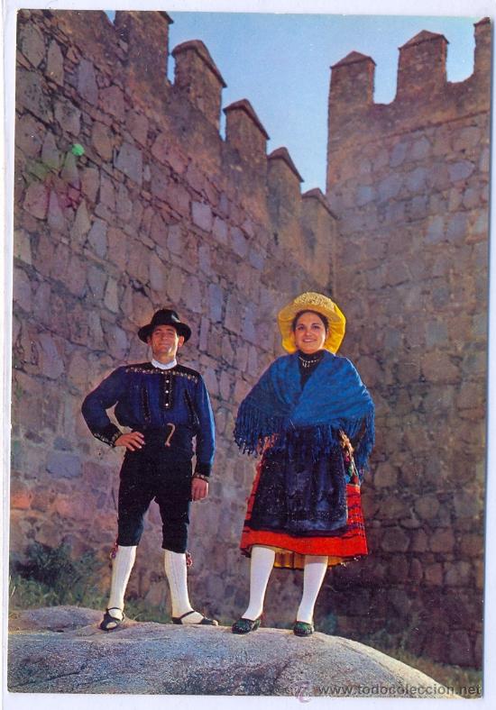 Postales: TARJETA POSTAL DE BURGOHONDO TRAJES TIPICOS POPULARES AVILA FOLKLORE REGIONAL