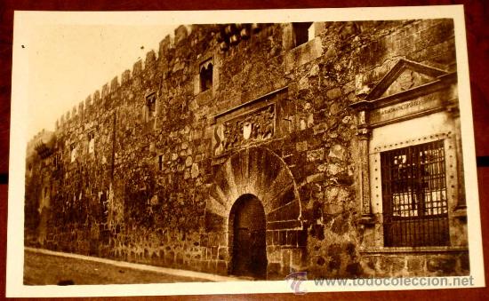 Postales: ANTIGUA FOTO POSTAL DE AVILA - PORTADA DEL PALACIO DE LOS DUQUES DE ABANTES - FOTOGRAFIA MAYORAL ENC