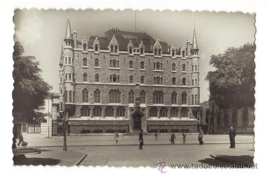 Postales: 36 LEON- EDIFICIO DE LA CAJA DE AHORROS Y MONTE DE PIEDAD - Foto 1