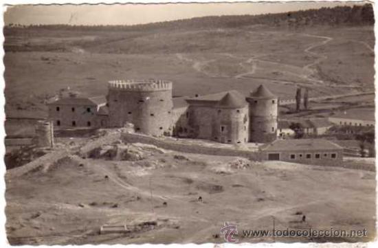 Postales: Avila. Navas del Marques. Escuela nacional de instructoras Isabel la Catolica. Seccion femenina. n&ordm;4