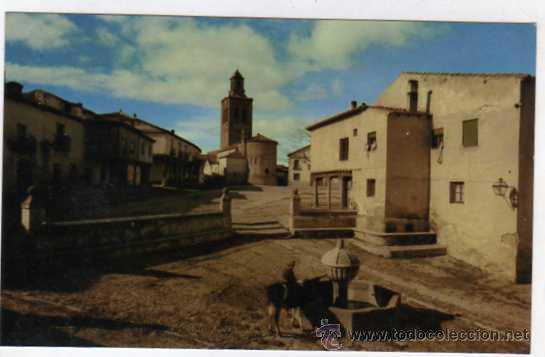 Postales: Avila. Arevalo. n&ordm;4. Fuente de los cuatro ca&ntilde;os y plaza de la Villa. Manipel.