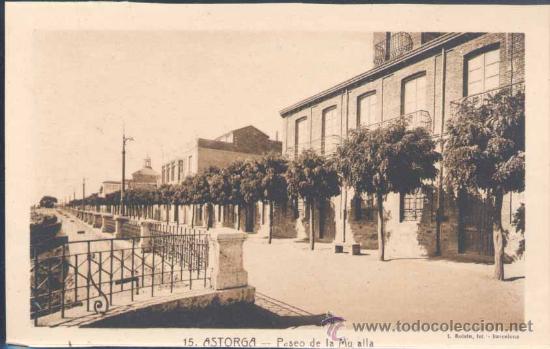 Postales: ASTORGA (LE&Oacute;N).- PASEO DE LA MURALLA - Foto 1