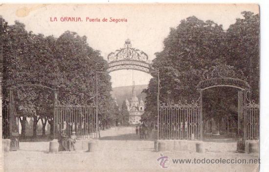 Postais: TARJETA POSTAL DE LA GRANJA. PUERTA DE SEGOVIA. FOTOTIPIA THOMAS.