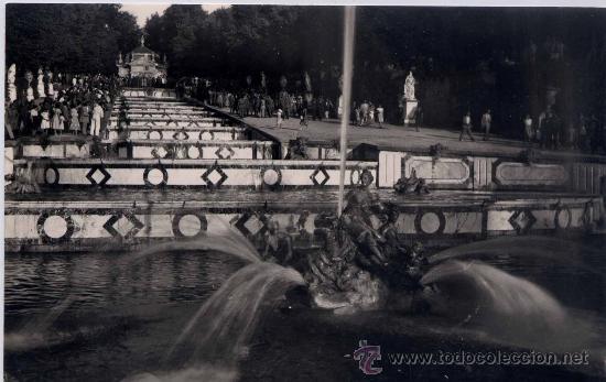 Postales: LA GRANJA (SEGOVIA).- CASCADA Y FUENTE DE ANFITRITE.