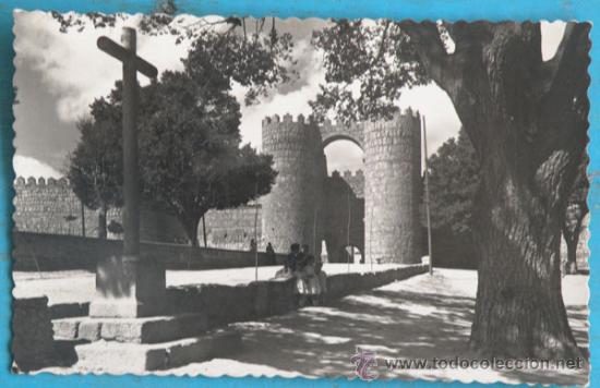Postales: ANTIGUA  POSTAL DE AVILA - PUERTA DE SAN VICENTE - NO CIRCULADA - EN  - EDICIONES GARCIA