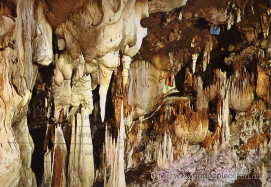 Postales: ARENAS DE SAN PEDRO GRUT DE EL AGUILA PIERNA DE BAILARINA ED. VISTABELLA ESCRITA CIRCULADA SELLO