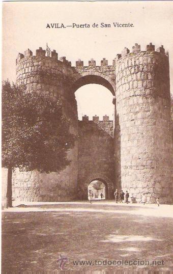 Postcards: TARJETA POSTAL. AVILA. PUERTA DE SAN VICENTE. FOTO MAYORAL ENCINAR.