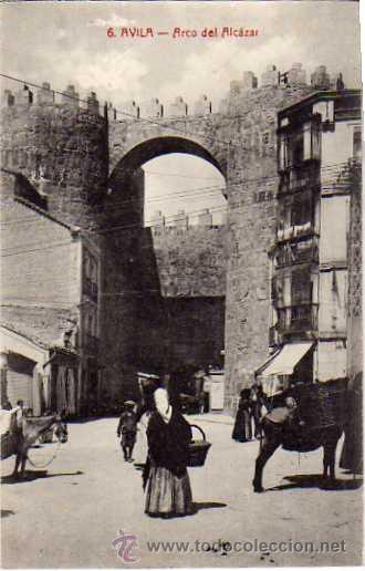 Postales: Avila n&ordm;6. Arco del Alc&aacute;zar. Ed. Lucas Martin. Sin circular.  Fotot.Casta&ntilde;eira.