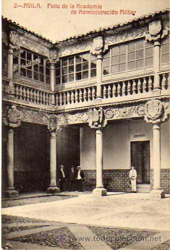Postales: Avila n&ordm;2 Patio de la Academia de Administraci&oacute;n Militar. Ed. Lucas Martin. Sin circular.