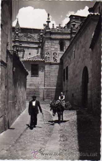 Postales: Avila. 215. Calle de la Muerte y de la Vida. Ed Arribas. Sin circular.
