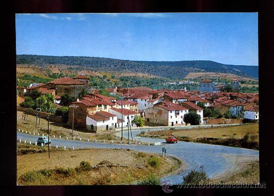 Postales: Covarrubias. *Vista general y cruce*  Ed. Postal Inter n&ordm; 1-B. Nueva.